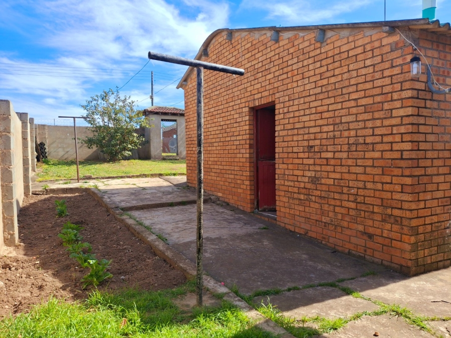 5 Bedroom Property for Sale in Mdantsane Nu 8 Eastern Cape